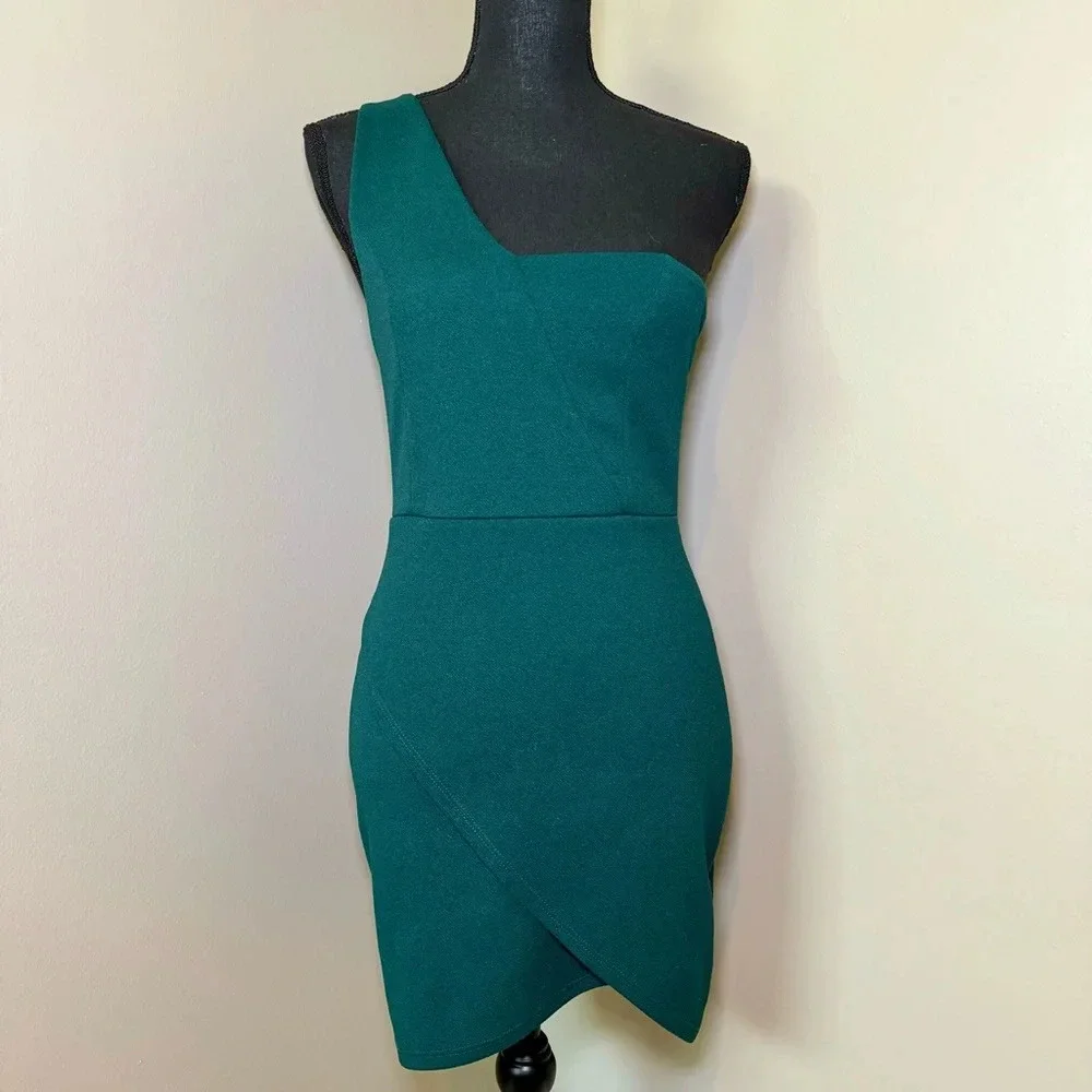 Blue Blush Dark Green Asymmetric‎ One Shoulder Mini Dress size Medium